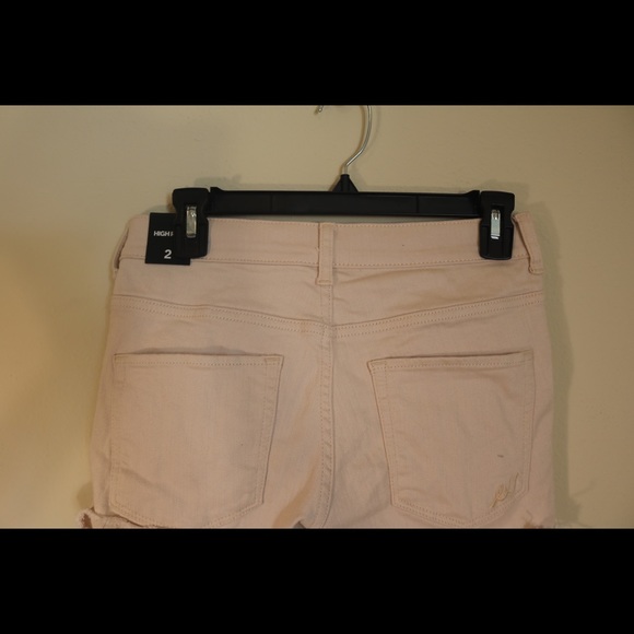 New w tags Express high waisted distressed shorts - Picture 5 of 5